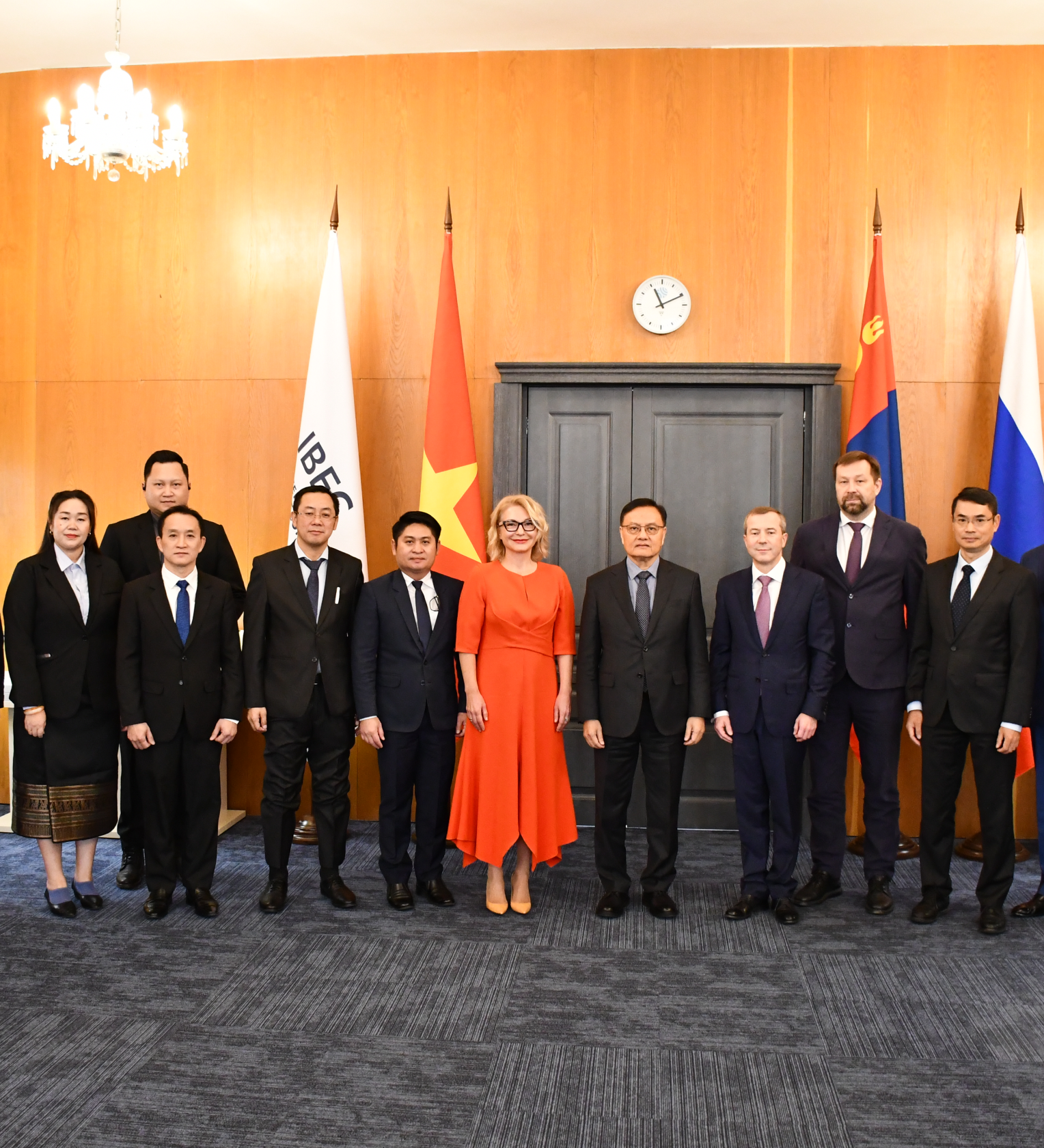 Minister of Finance of the Lao People’s Democratic Republic visits IBEC Headquarters