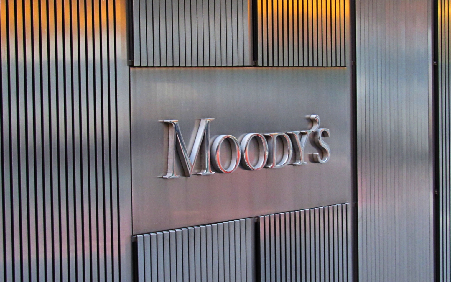 Рейтинговое агентство Moody's изменило прогноз по рейтингу МБЭС на позитивный